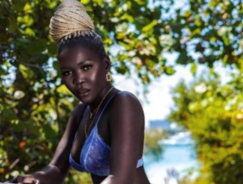 Nyakim Gatwech, la guapa modelo con la piel más oscura del mundo