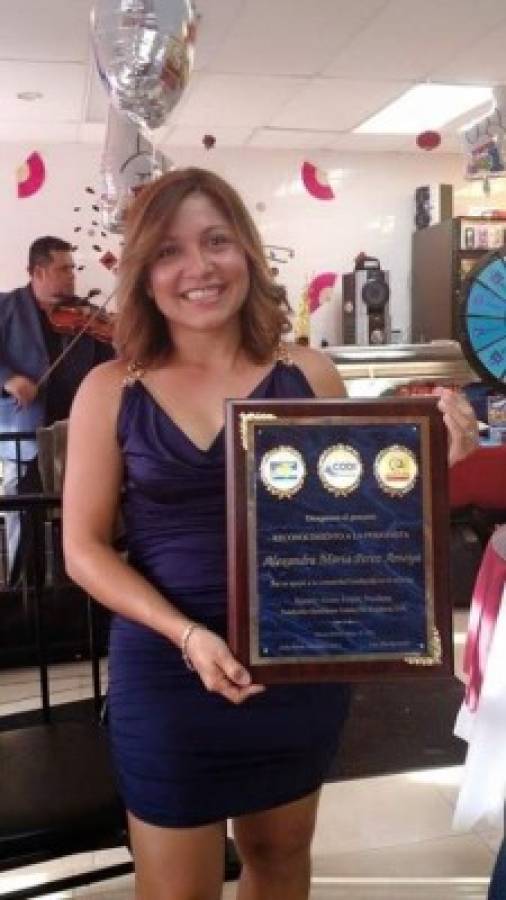 Premian a colaboradores de diario EL HERALDO