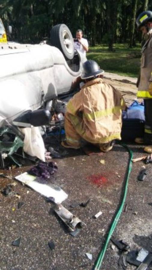 Fatal accidente deja dos muertos, entre ellos un bebé, en carretera que conduce a Tela