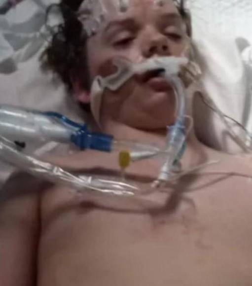 “Estén atentos a lo que ven sus hijos”: padres de Jacob Stevens, el niño que murió haciendo el desafío Benadryl en TikTok