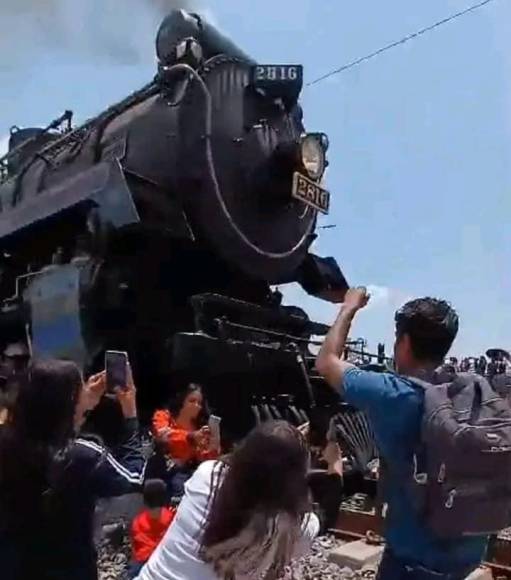 Dulce García, mexicana que murió golpeada por locomotora tras tomarse selfie