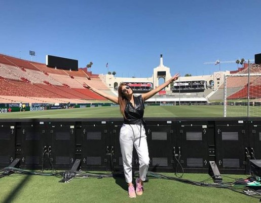 FOTOS: Ella es Carolina Padrón, la hermosa periodista venezolana de ESPN que está en Honduras