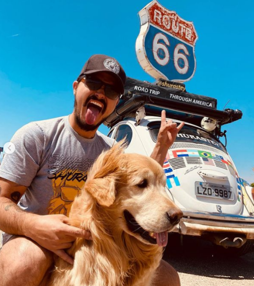 Muere influencer que recorrió el continente americano junto a su perro Shurastey