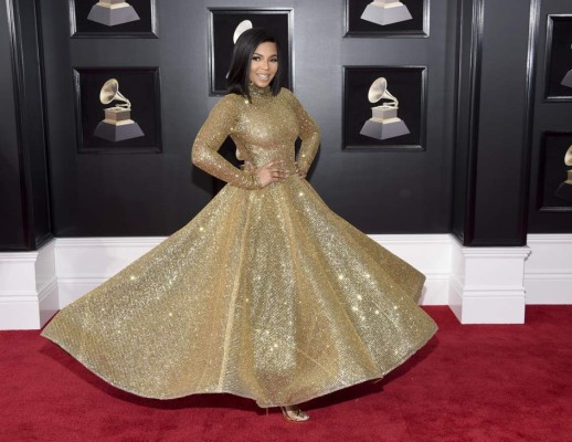 Así desfilan los famosos por la alfombra roja de los Grammy 2018