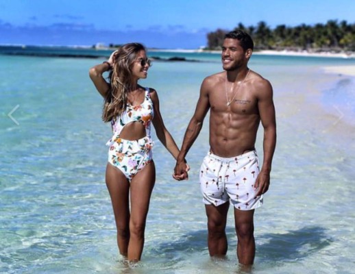 Marta Carriedo, la bella chica que Jonathan Dos Santos dejó plantada en el altar por... ¿ser bisexual?