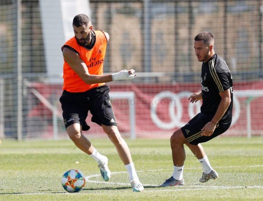 FOTOS: James Rodríguez sorprende al aparecer en el entrenamiento del Real Madrid