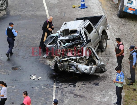 FOTOS: Entre hierros retorcidos y escombros quedaron cuerpos tras accidente en Zambrano