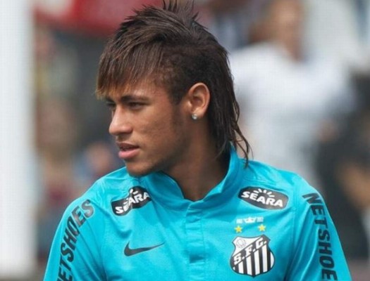 Los descabellados, sorprendentes y locos looks de Neymar