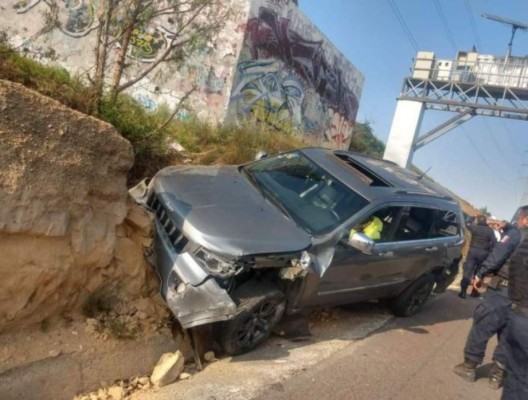 '¡No les bastó matarlo, puercos!': novia y familia de Octavio Ocaña acusan a policía de robarle al actor (FOTOS)