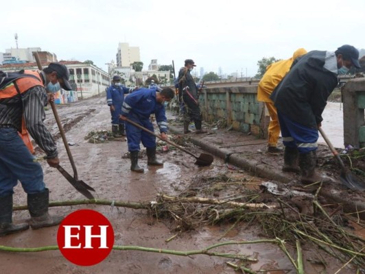 Luto y destrucción: 15 impactantes imágenes del paso de Eta por Honduras