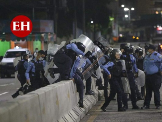 Así se apostó la resistencia frente al aeropuerto Toncontín en apoyo a Mel Zelaya