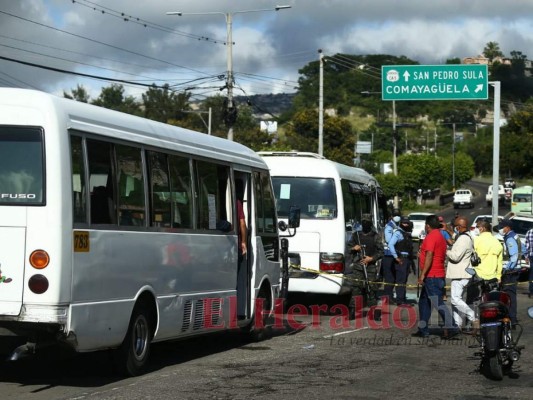 En imágenes: El drama de familiares de conductor asesinado este jueves en la capital  