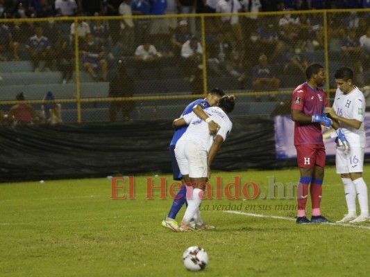 Lo que no se miró en TV: desesperación y regaños de Coito, el regreso de Choco y el apagón en El Salvador vs. Honduras