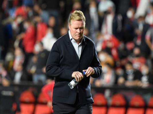 Los 14 meses caóticos de Ronald Koeman en el Barcelona (Fotos)