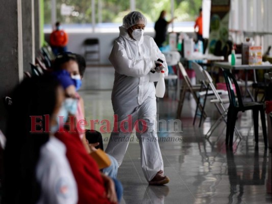 Así se desarrolló la jornada de vacunación para aplicar la segunda dosis contra el coronavirus (Fotos)