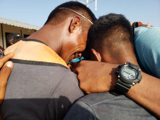 FOTOS: El rostro de los sobrevivientes del naufragio en La Mosquitia y el emotivo reencuentro con familiares