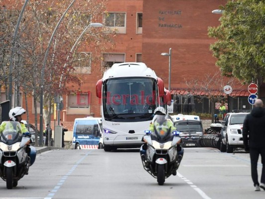 FOTOS: Totalmente custodiado el Camp Nou a pocas horas del clásico entre Barcelona y Real Madrid