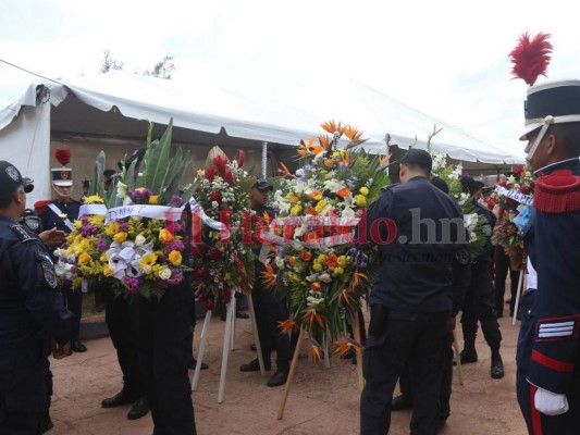 En imágenes: Cortejo fúnebre en honor a los dos policías Tigres muertos en enfrentamiento