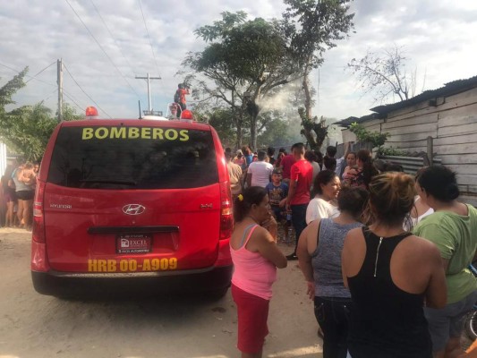 Las imágenes del incendio en los bordos de El Limonar, siniestro que calcinó a dos menores