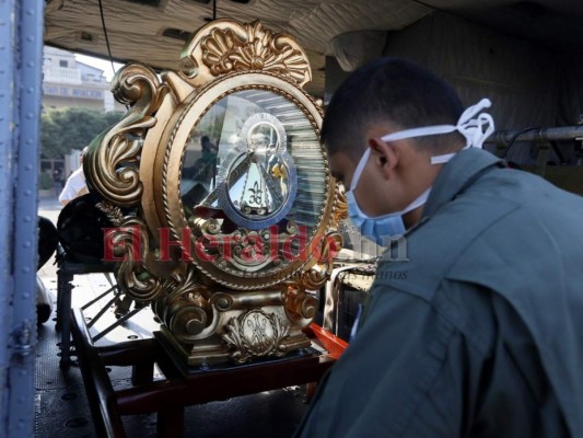 FOTOS: La Virgen de Suyapa y el Santísimo sobrevuelan cielo hondureño ante pandemia