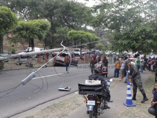 Caos, dinero y balas: Así quedó la escena de asalto a un conductor en Tegucigalpa