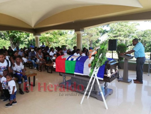 FOTOS: Dolor, cánticos y discursos en homenaje a 'Pery' Martínez