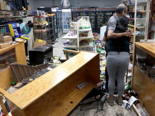 FOTOS: Saqueos, incendios y arrestos en Chicago tras tiroteo con la policía