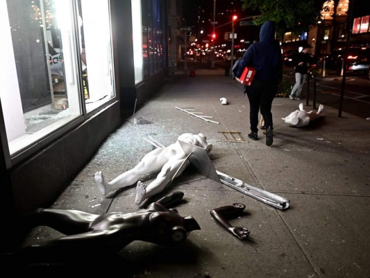 FOTOS: Destrozos y saqueos en Nueva York durante protestas por muerte de George Floyd