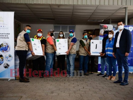 Honduras: Así fue la recepción de las 42,120 dosis de vacunas Pfizer (FOTOS)