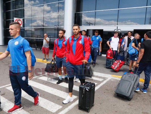 FOTOS: Tranquilos y confiando en el triunfo, así llegaron los puertorriqueños