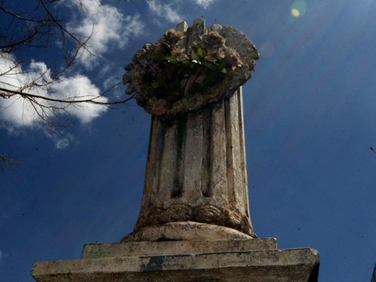 En abandono el Cementerio General de Tegucigalpa