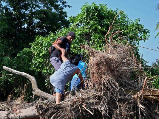 Evacuación de pobladores de El Progreso, Yoro, ante amenaza de Iota (Fotos)