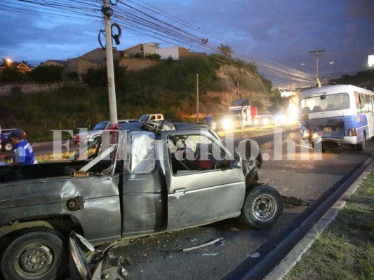 Imágenes del accidente en el anillo periférico que dejó varios heridos