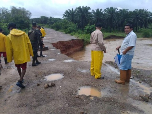 El paso del huracán Eta en Honduras: Una muerte, daños e inundaciones