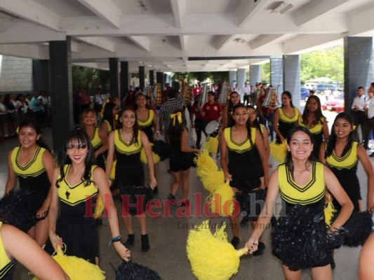 FOTOS: Dinámicas pomponeras del Central están listas para impresionar