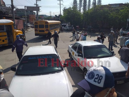 FOTOS: Protestas de conductores de buses y taxis colapsan la capital; exigen operar