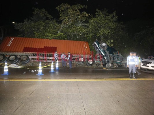 FOTOS: 9 datos de la colisión entre una rastra y un pick-up en Germania