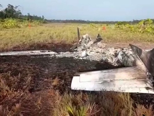 Completamente destruida hallan narcoavioneta detectada en Tabacunta, Gracias a Dios (FOTOS)