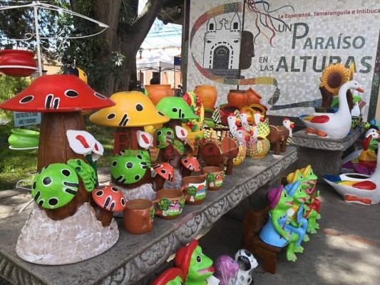 Belleza, arte y colorido en el Festival del choro y el vino lenca en Honduras