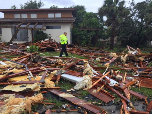 Las imágenes de una Florida azotada por el huracán Irma; ya son tres muertos