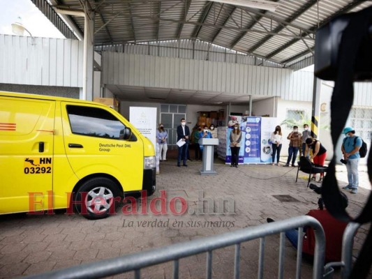 Honduras: Así fue la recepción de las 42,120 dosis de vacunas Pfizer (FOTOS)