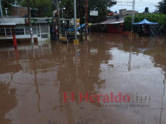 FOTOS: El caos provocado por las lluvias en la populosa Kennedy