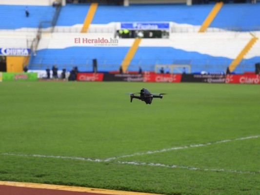 El ambiente en el estadio Olímpico previo al Honduras-Jamaica