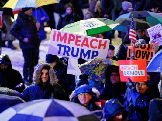 En calles de Boston y Nueva York piden la destitución de Donald Trump