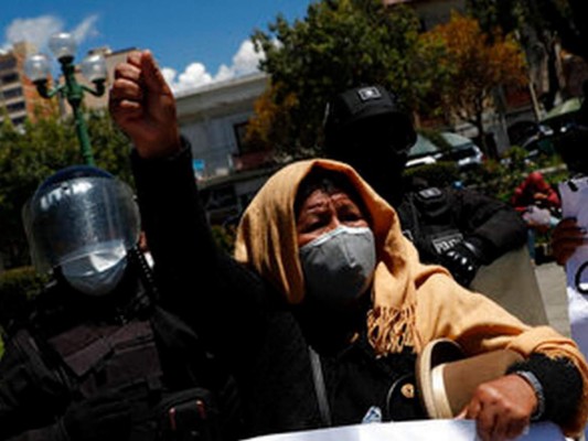 FOTOS: Protestas y clamor en el Día Internacional de la Mujer