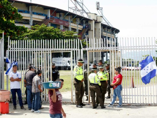 Así se vive el ambiente previo al duelo entre Honduras y Canadá