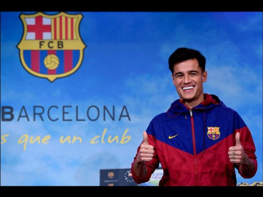 Fotos: Así fue la llegada de Coutinho a la sede del FC Barcelona