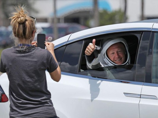 Así fue la despedida de los astronautas antes de abordar el SpaceX