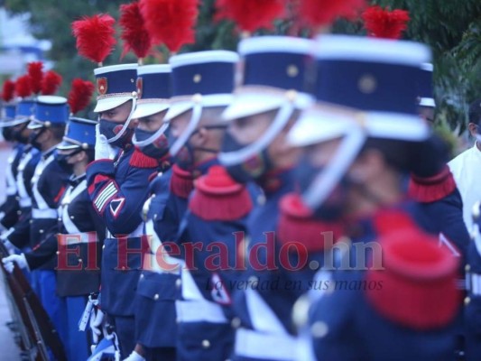 Discursos, color y homenajes a Honduras: así comenzaron fiestas de Independencia