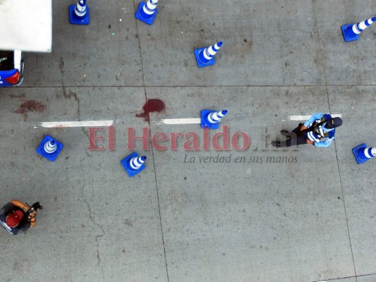 Así quedó la escena del sangriento ataque de sicaria a bus rapidito